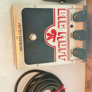 Electro-Harmonix Muff Effects Pedal